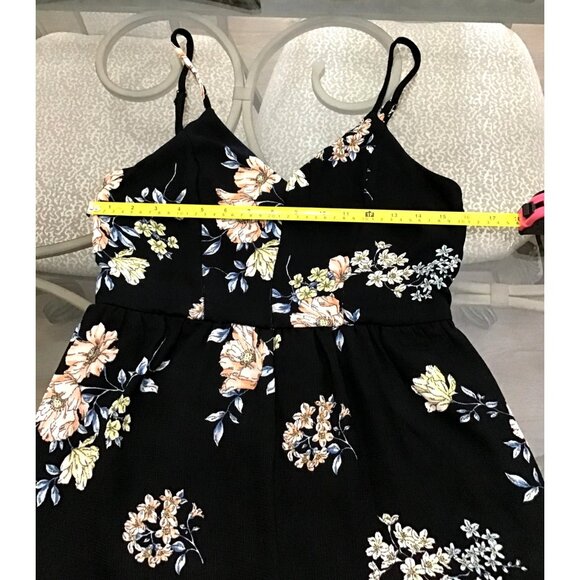 XHILARATION WOMENS BLACK FLORAL PULLOVER WIDE LEG STRAPPY JUMPSUIT SIZE MEDIUM - Picture 4 of 8